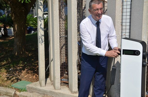 otvaranje_punionice2