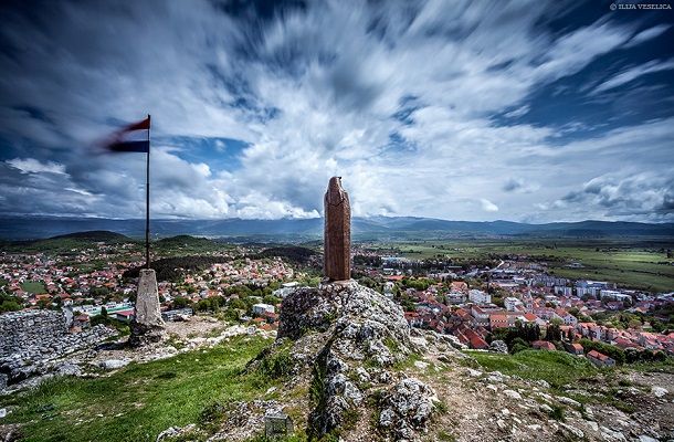 sinj