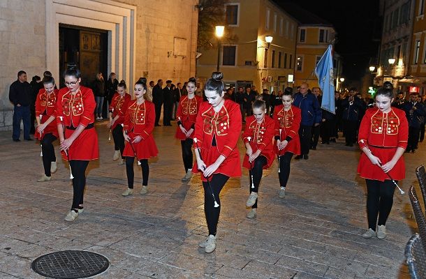 mazoretkinje_defile_20godina4