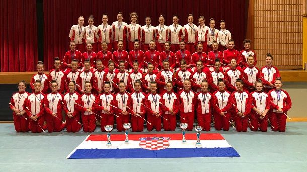 sinjske mazoretkinje sinjske mazoretkinje
