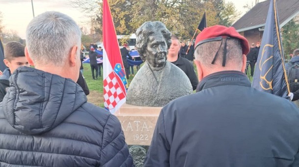 naslovna naslovna