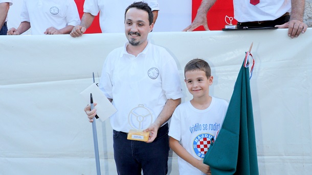 naslovna vuckovici naslovna vuckovici