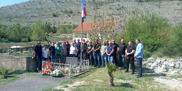 naslovna naslovna