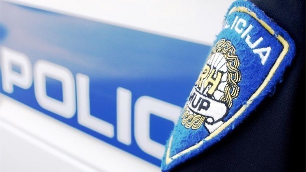 policija