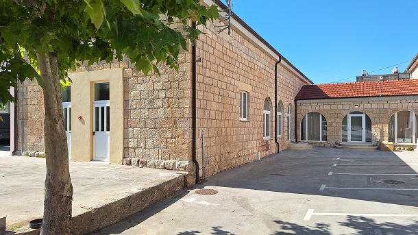 DRUŠTVENI DOM HRVACE
