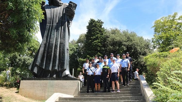 STRANI POLICIJSKI SLUŽBENICI STRANI POLICIJSKI SLUŽBENICI