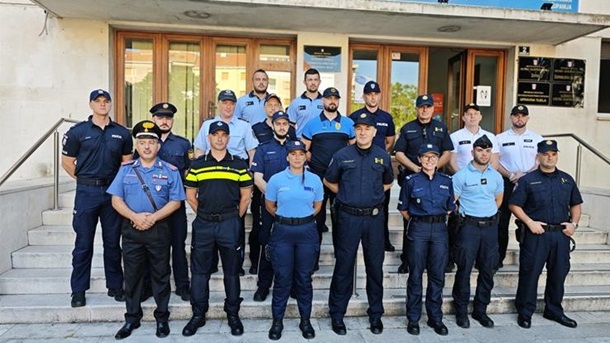 STRANI POLICIJSKI SLUZBENICI STRANI POLICIJSKI SLUZBENICI