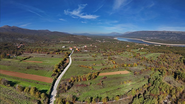 POTRAVLJE a gašpar () POTRAVLJE a gašpar ()