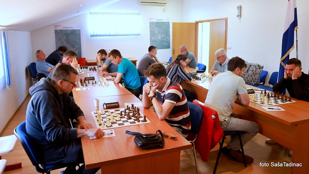 ŠAH TRILJ ŠAH TRILJ