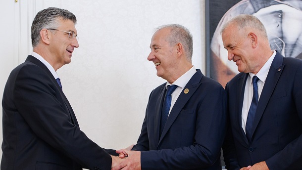 ALKARI U VLADI ALKARI U VLADI