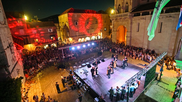 Trogirsko kulturno ljeto, izvor TZ Trogir Trogirsko kulturno ljeto, izvor TZ Trogir
